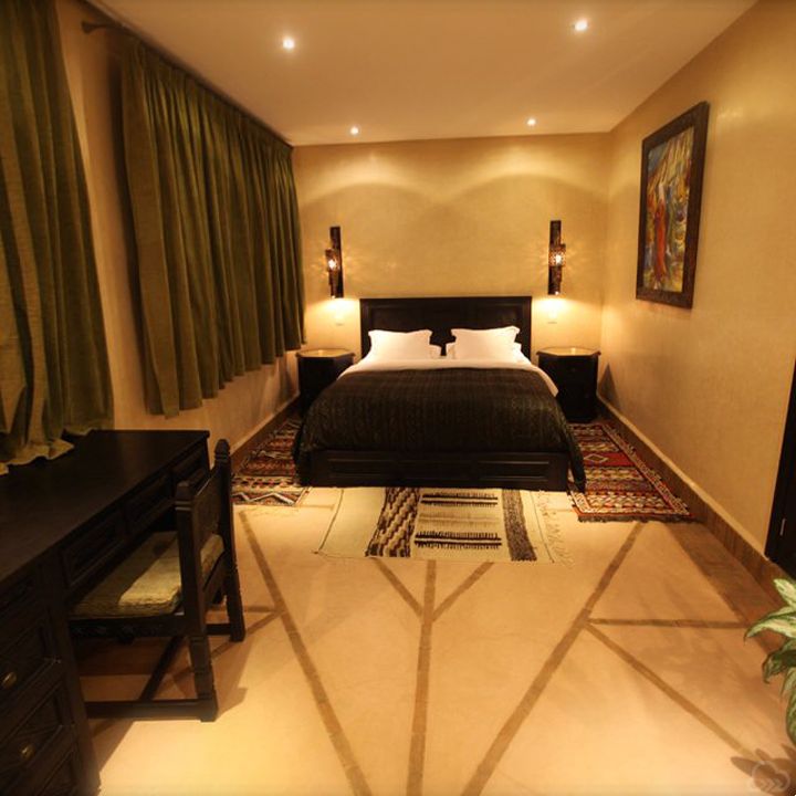 Gallery 24