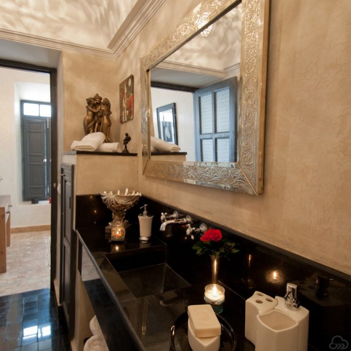 Gallery 18