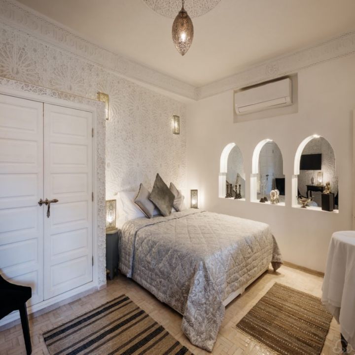 Gallery 27