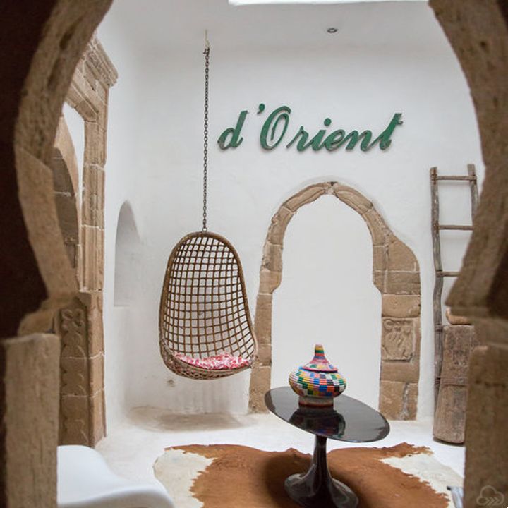 Gallery 16