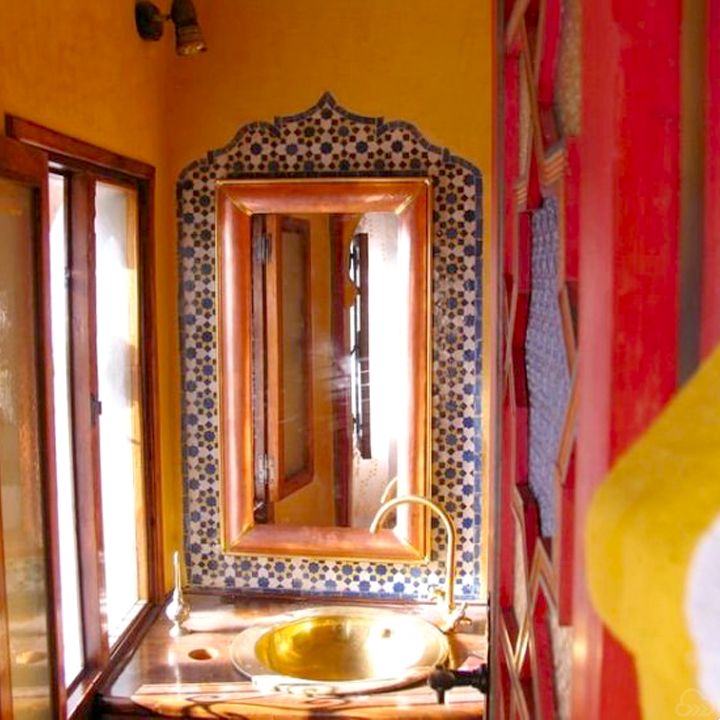 Gallery 12